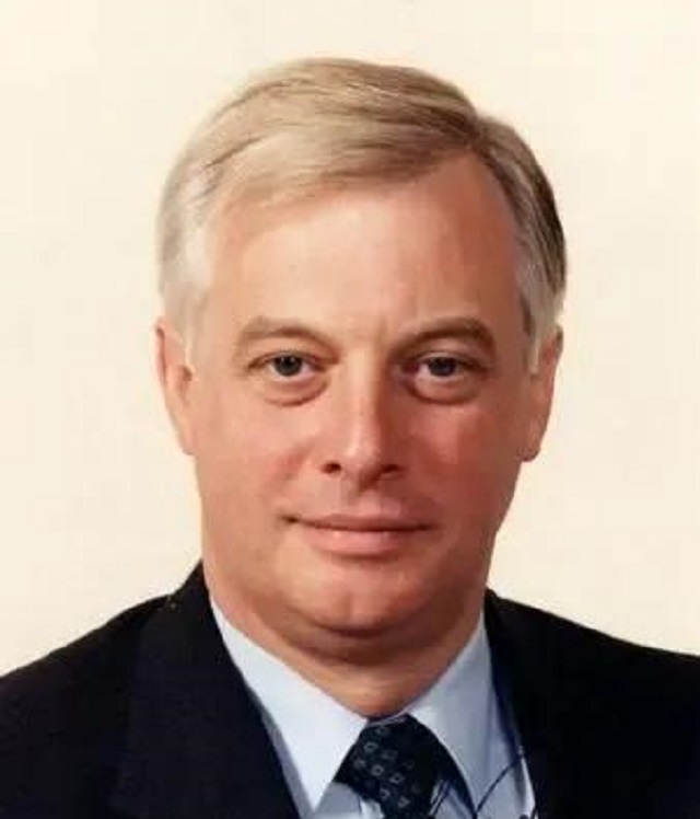 1997年香港回归场景如何，彭定康无法言喻，港督女儿哭到难以自已