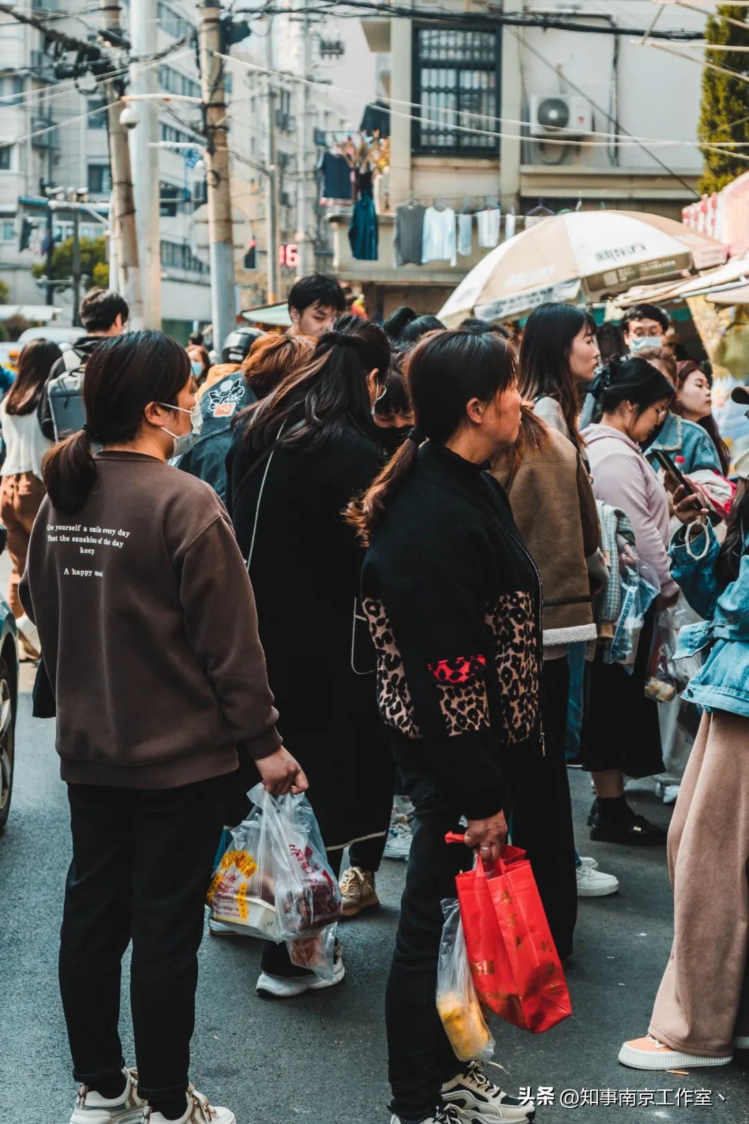 在南京来科巷就三件事：排队、排队、排队！