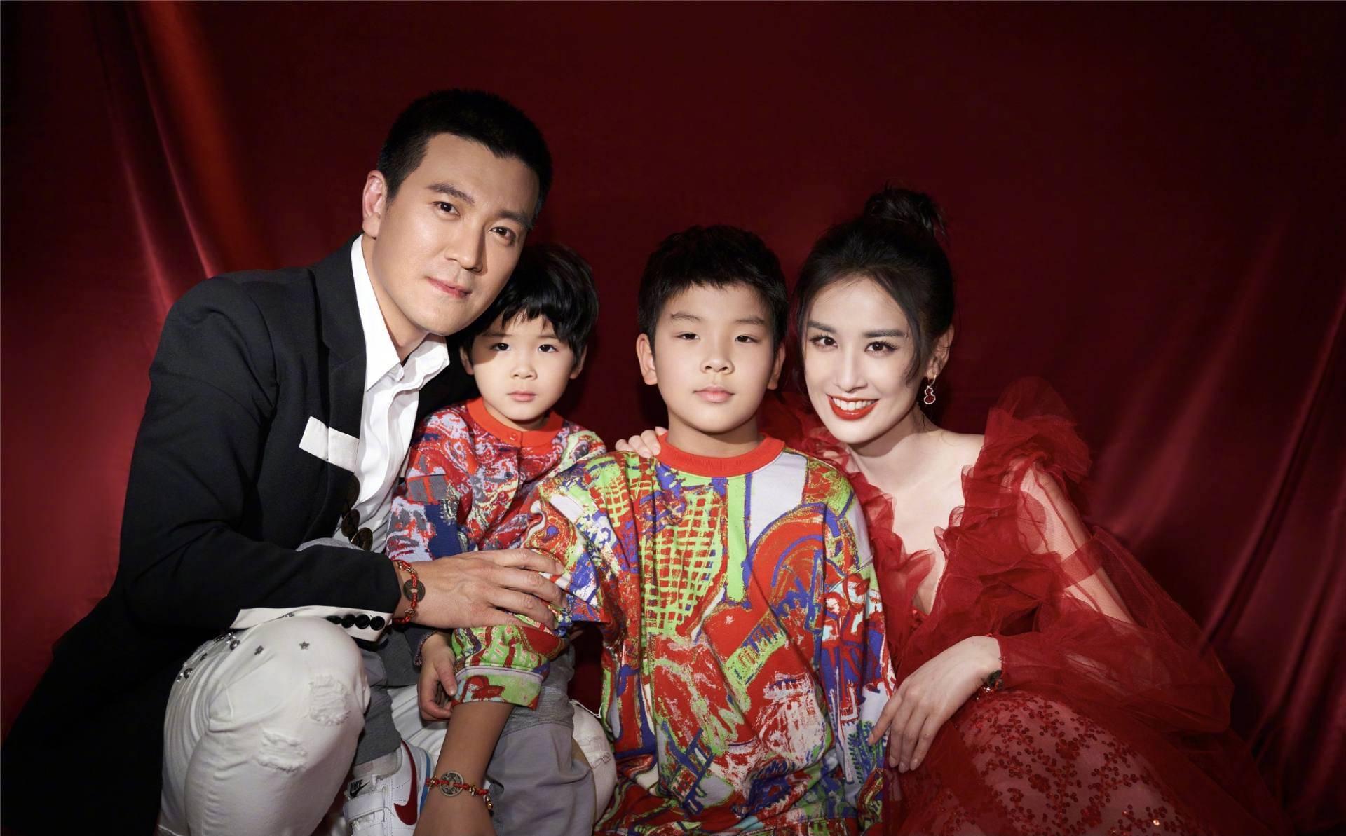 藏了8年才公开身份,藏了八年的秘密被妻子发现