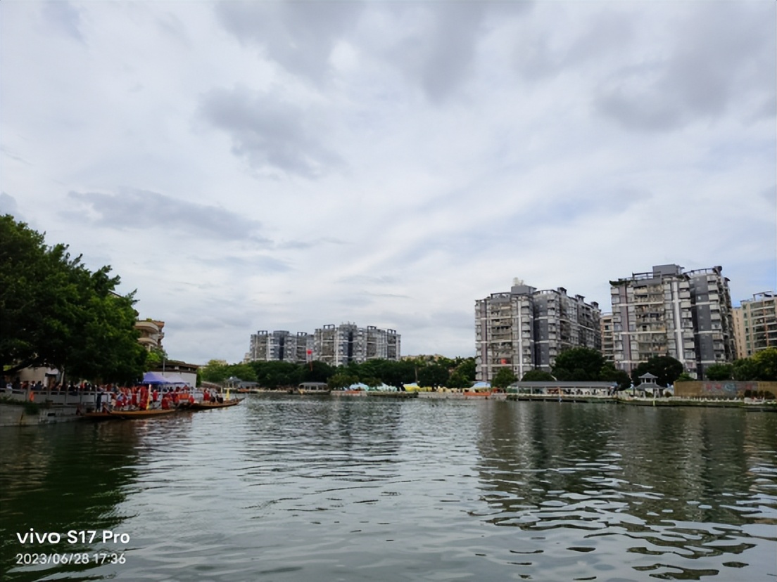 vivos17pro柔光灯试用,vivos17pro冰白玉光与夜