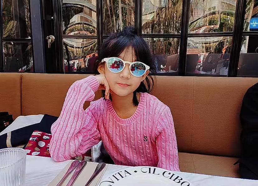 陆毅和鲍蕾是不是模范夫妻,陆毅送鲍蕾指甲和智齿当定情信物