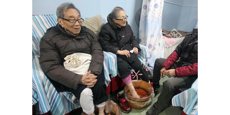 瀹跺涵鑱氫細浜斾竴,浜斾竴浼戞伅瀹跺涵鑱氫細璇磋緸