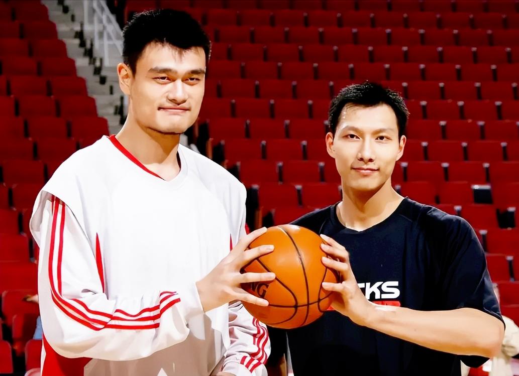 嘴上说着爱国，两个儿子却都是美国籍，易建联到底是怎么想的？