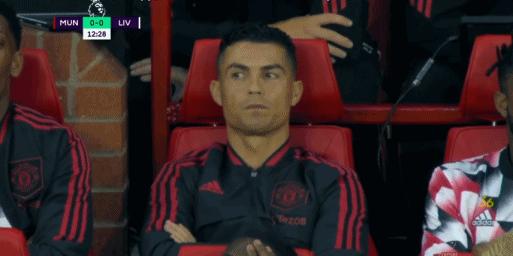 不可阻挡c罗30大献技时刻,c罗替补登场独自一人离场