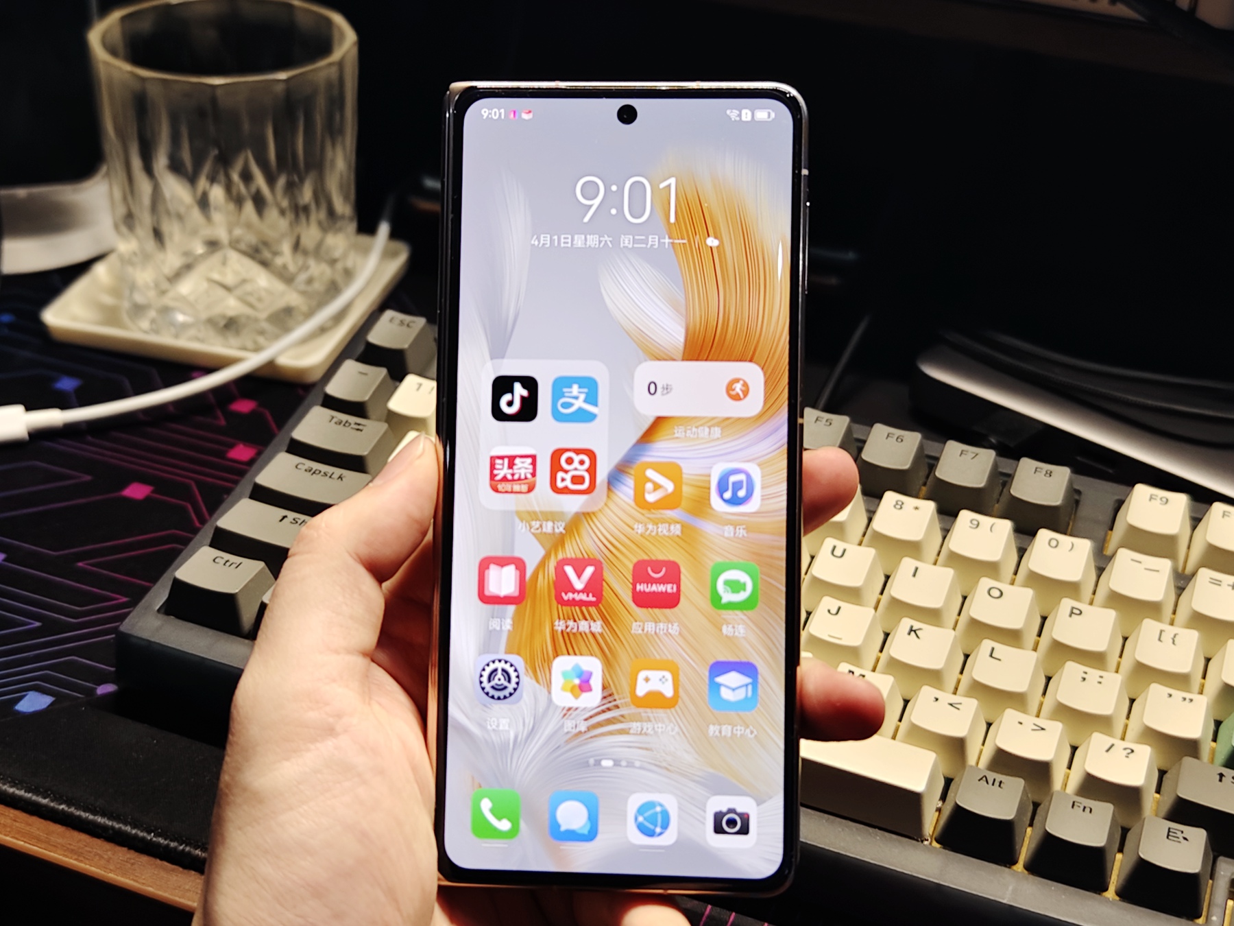 华为折叠屏手机免费贴膜有要求吗,华为折叠屏手机免费贴膜是永久吗