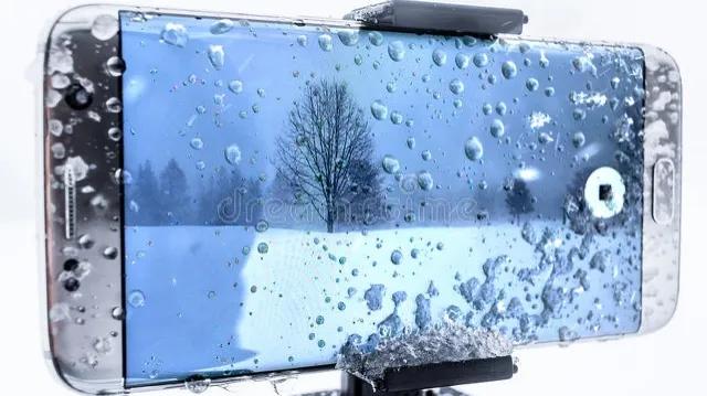 手机进水该怎么办苹果,手机进水该怎么办声音变小