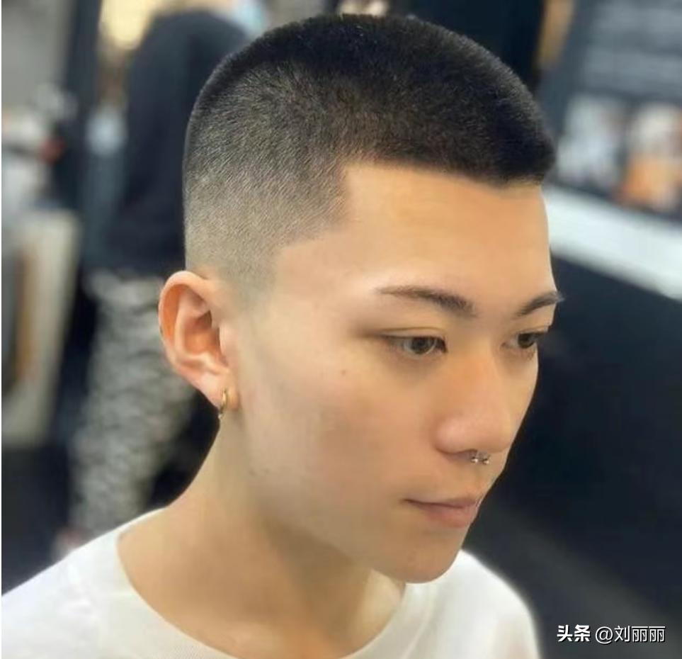 男士短发型2021流行发型国字脸,2022年精选帅气男士发型100款