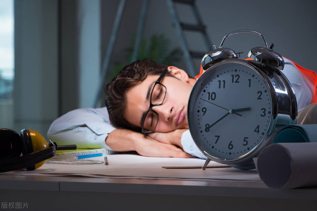 睡眠少了？是因为你年纪大了！做好6件事，让你睡个好觉