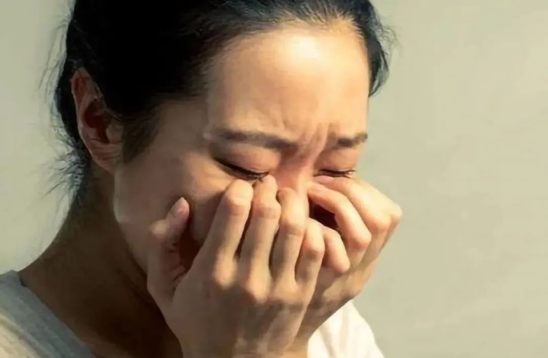 我哥年薪30万，钱全交给了嫂子保管，侄子重病，嫂子却说她没钱了