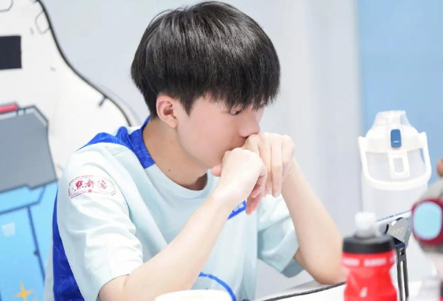 ag对战dyg久诚第一视角,ag对阵dyg时久诚的画面