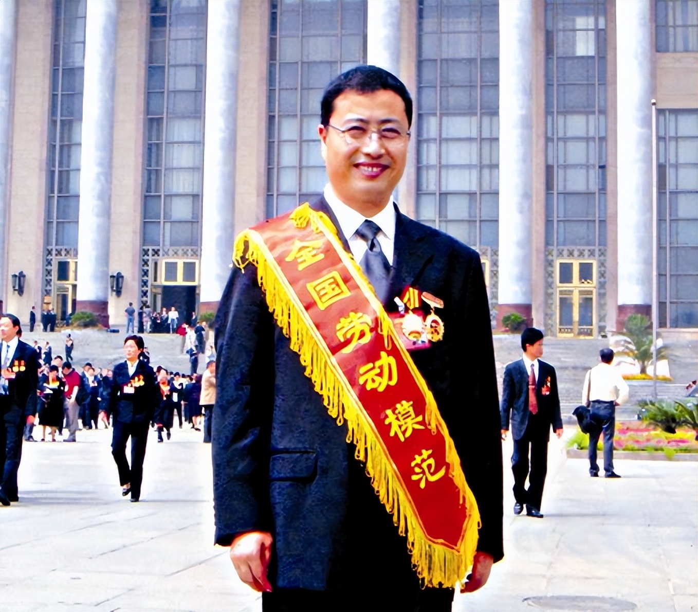 洽洽瓜子陈先保身价,洽洽瓜子创始人陈保先简历