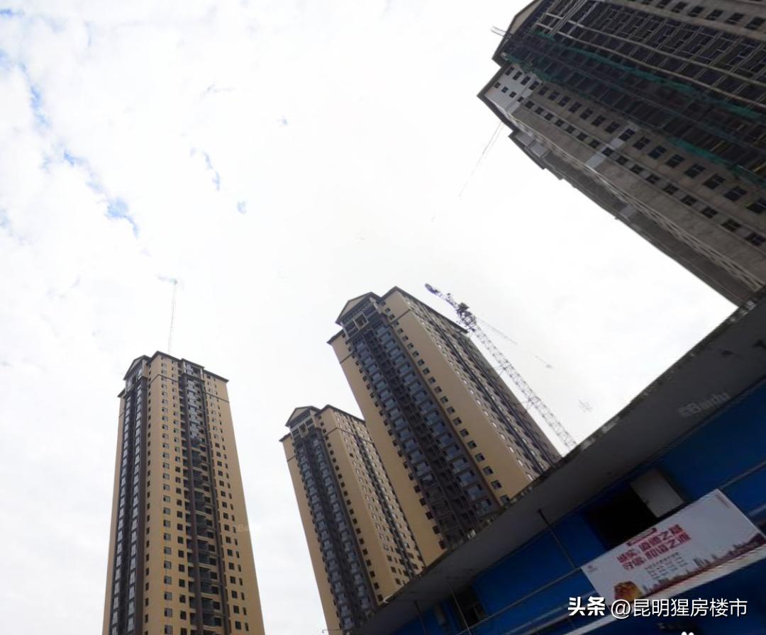 烂尾7年昆明15栋烂尾楼被爆破拆除,2024年昆明烂尾楼还会继续拆吗