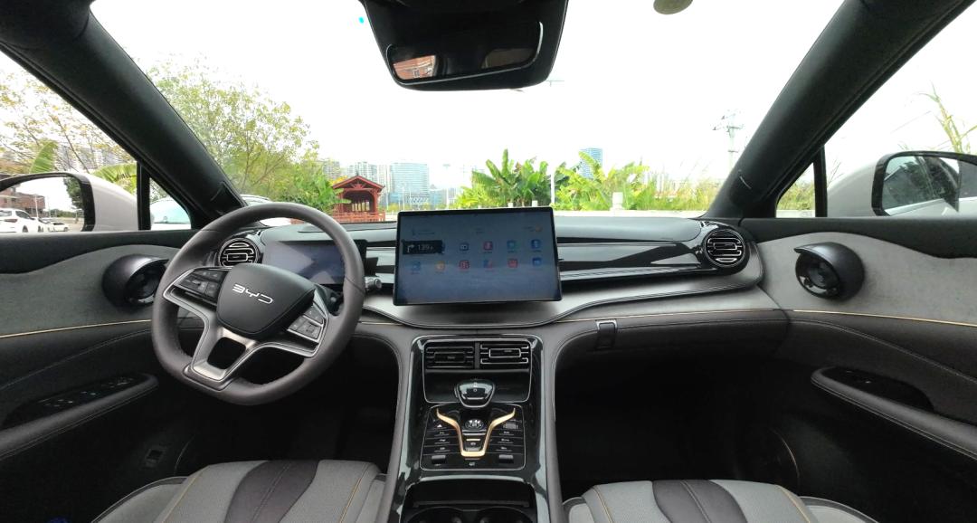 现在的4s店都是一条龙服务吗,梧州竹湾比亚迪4s店