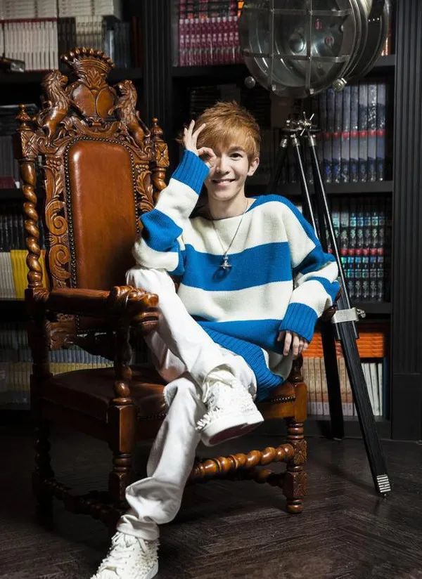 一把椅子值100万,一把椅子价值2个亿