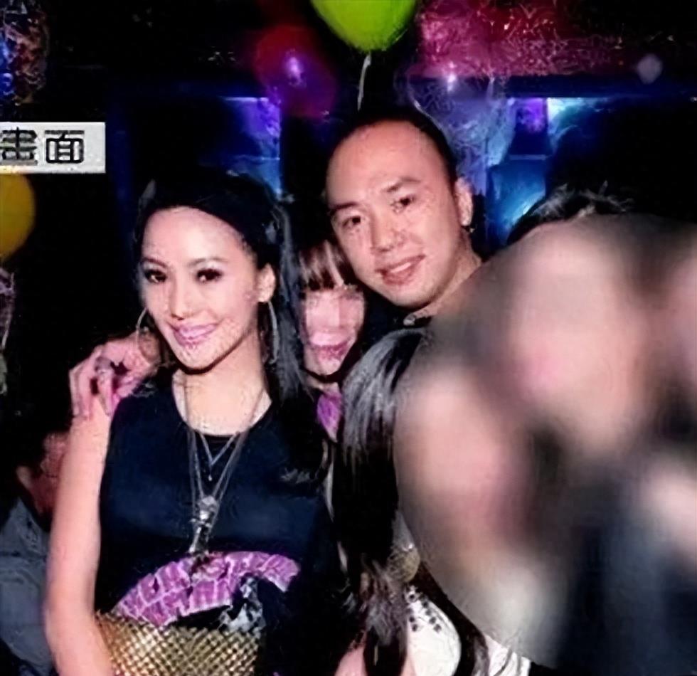 天下第一淫棍：设计玷污60位女艺人，被判入狱29年，仍飞扬跋扈