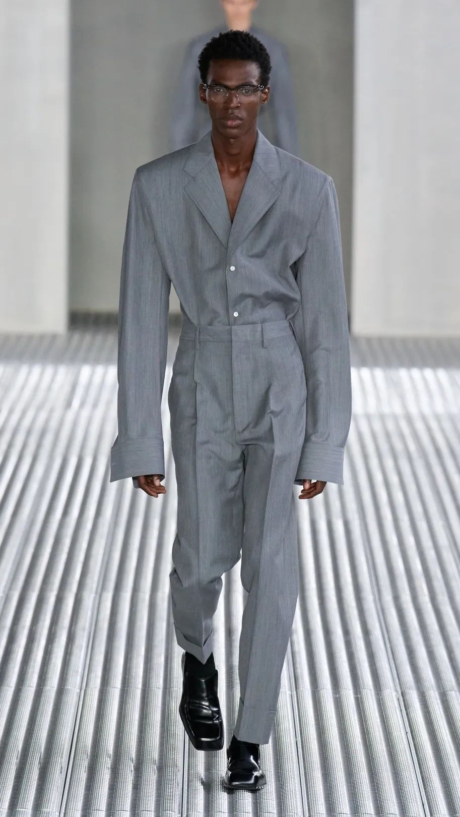 prada2024春夏男装时装秀明星,prada2024早春新款