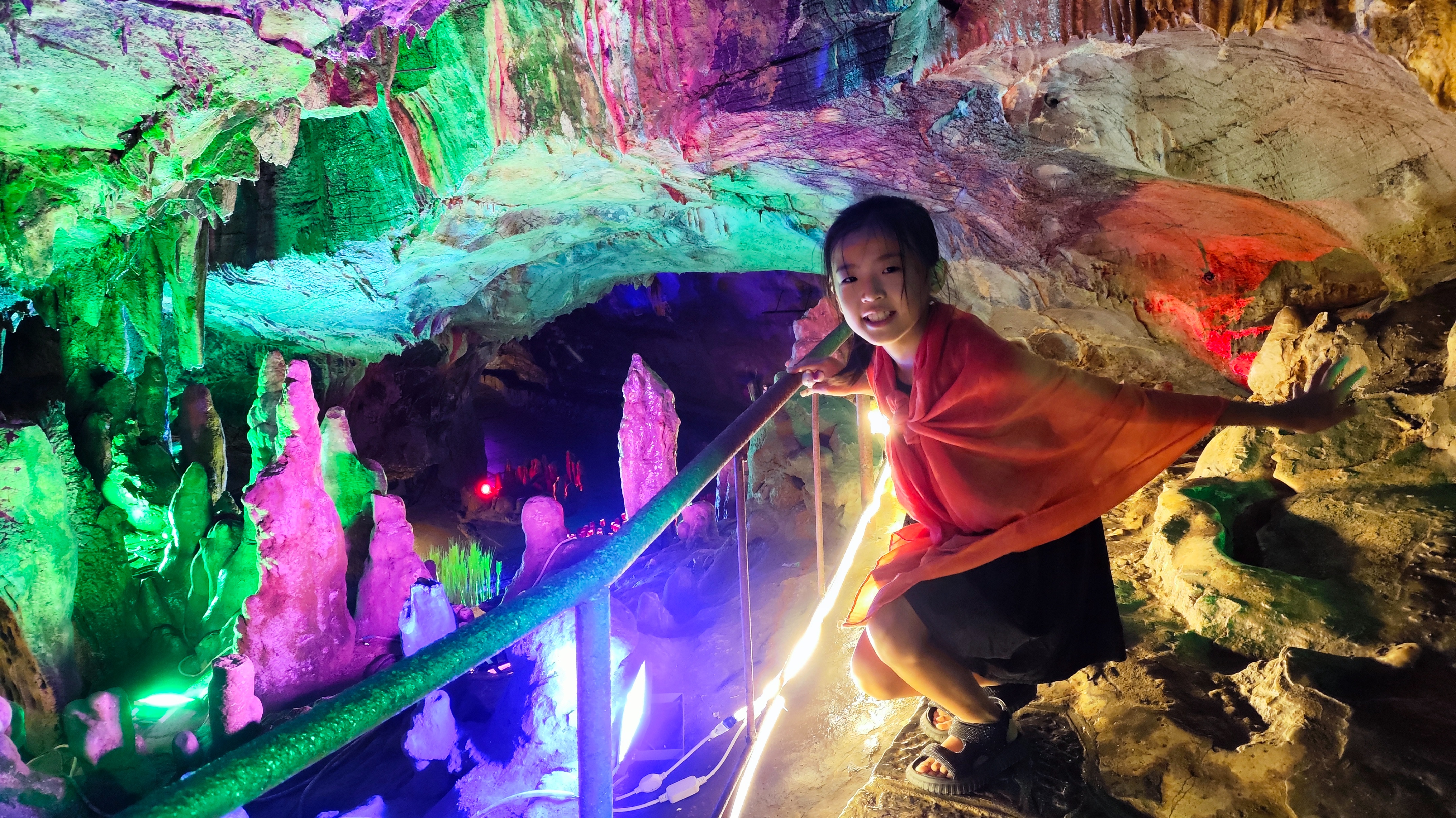 博山开元溶洞门票10月30日免费吗,博山溶洞和开元溶洞哪个更好