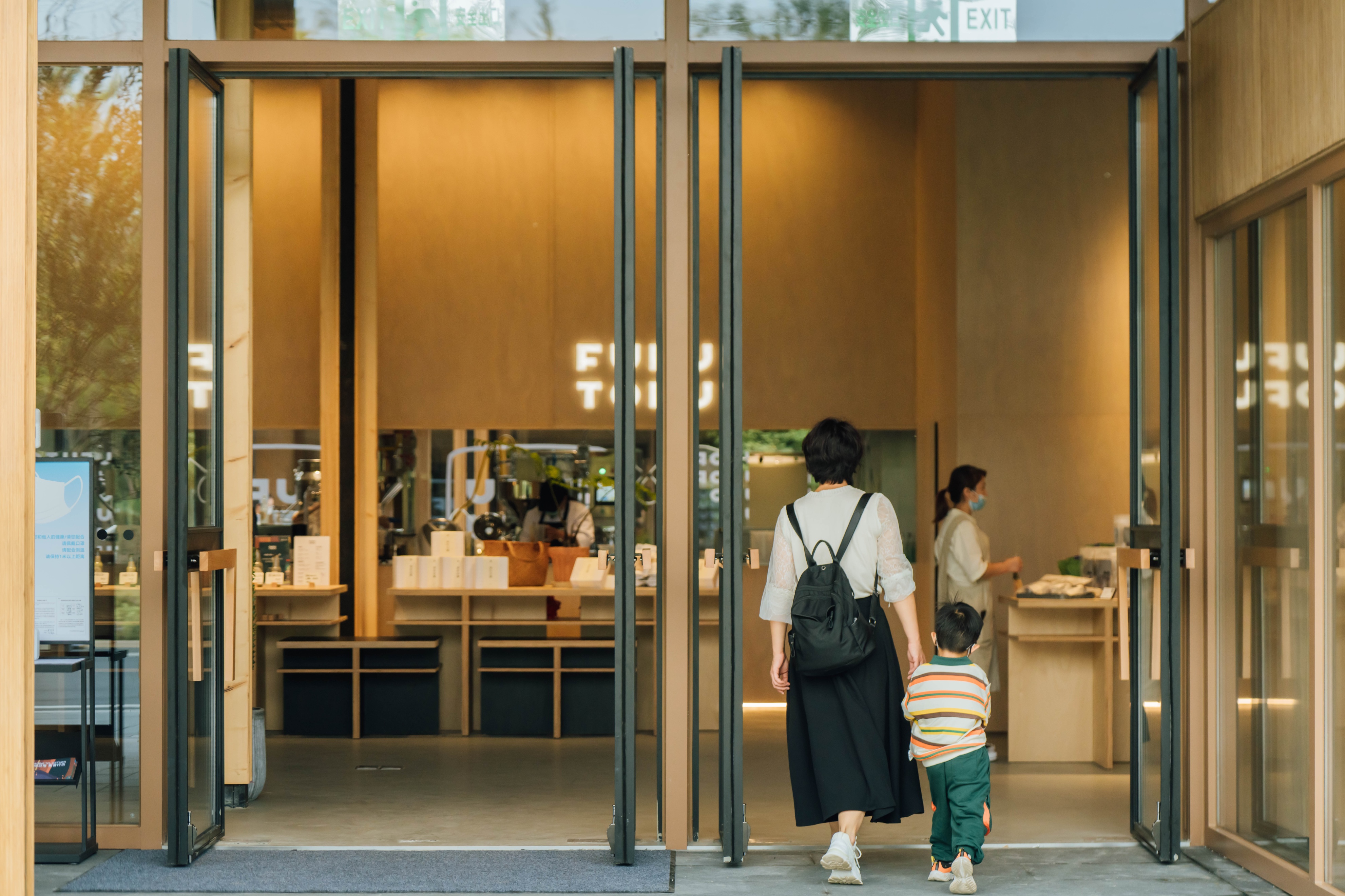跟随邻里撰稿人，走进治愈力Max的社区空间