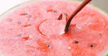 一家三口吃西瓜中毒全部进医院,吃西瓜中毒有什么迅速解决的办法
