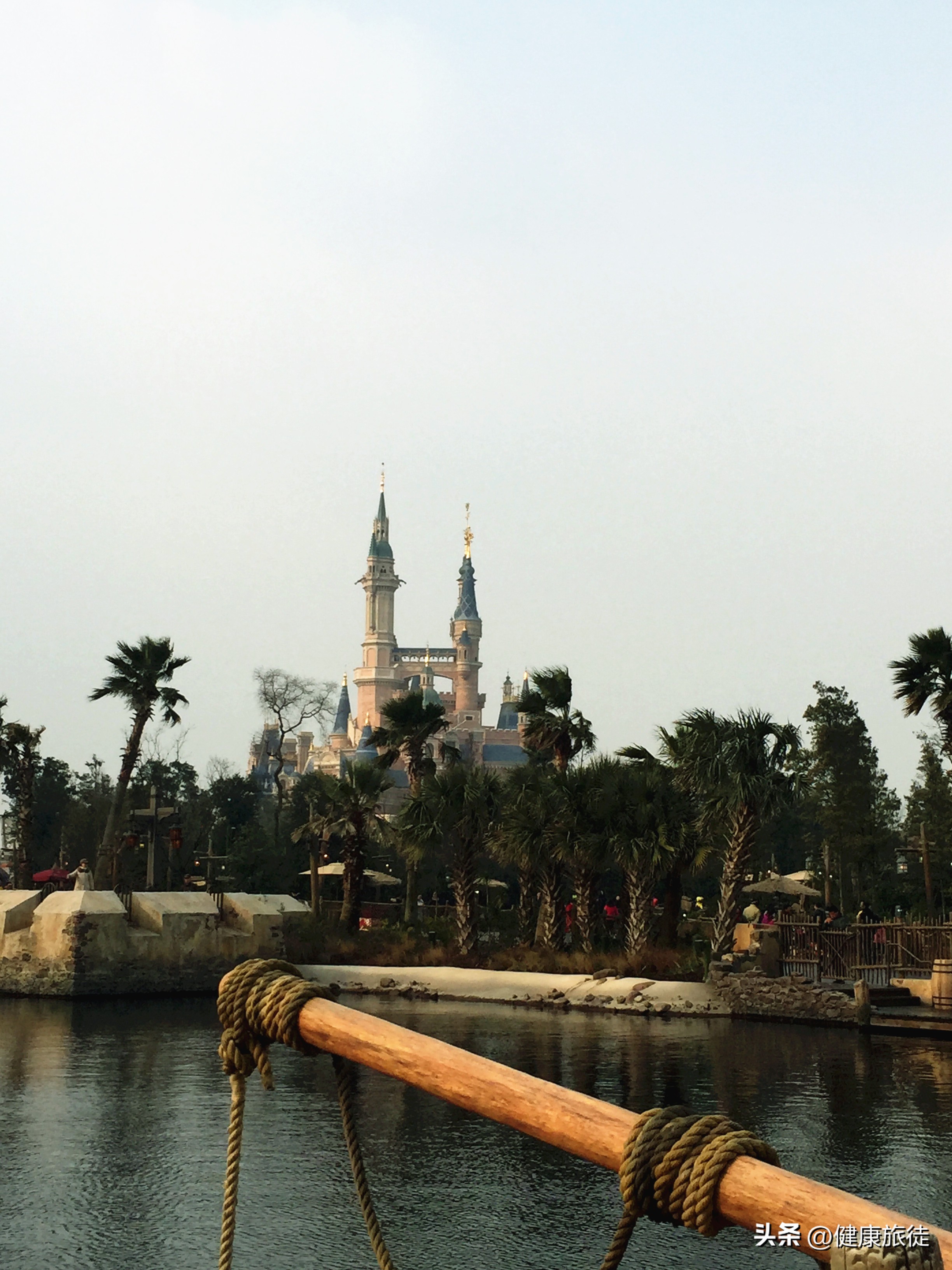 上海迪士尼乐园夏日狂欢盛宴,上海迪士尼乐园七大主题乐园介绍