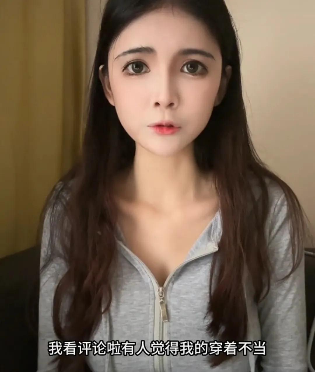 貌美“狗头萝莉”谈穿旗袍摊煎饼，曾被男友爆大尺度视频