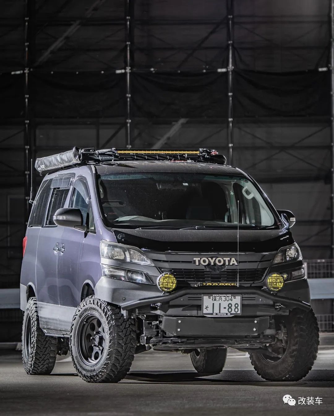 新款丰田威尔法改装,奶爸车改造老霸道