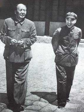 十大元帅最全的一张合影，第二年罗荣桓去世，十大元帅再无全家福