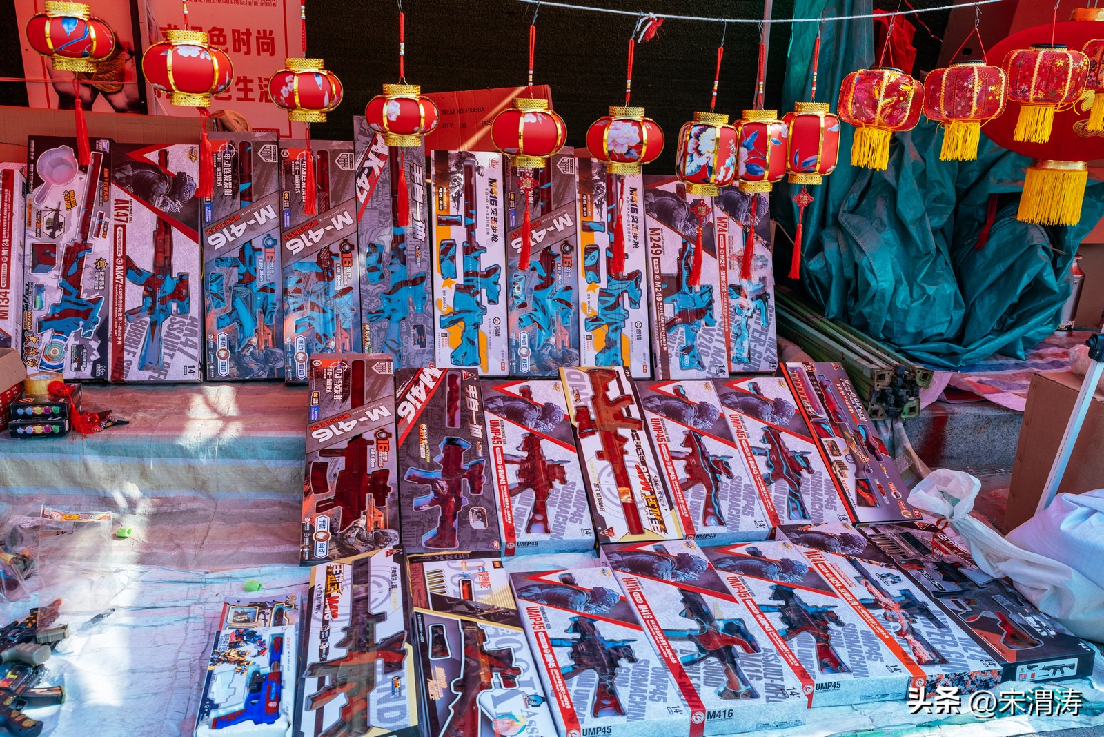 陕西渭南：红红火火络绎不绝的西三路灯笼市场图纪