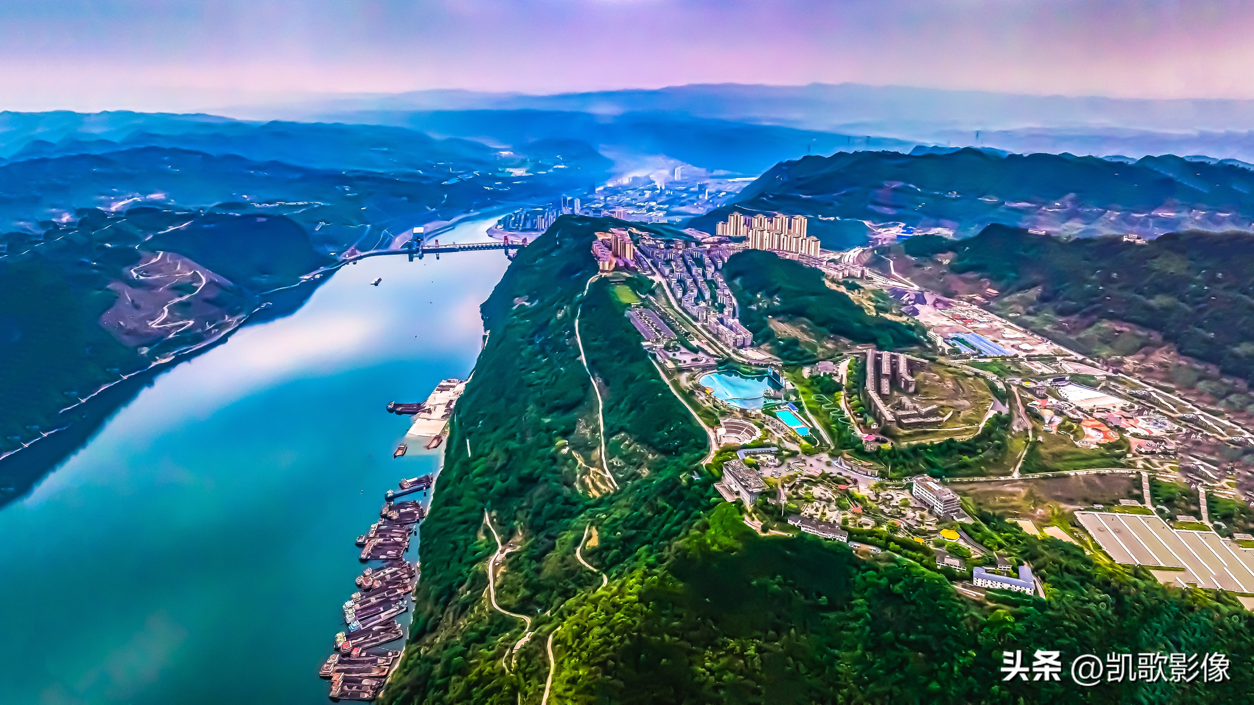 西藏布达拉宫大峡谷,西部长青的布达拉宫