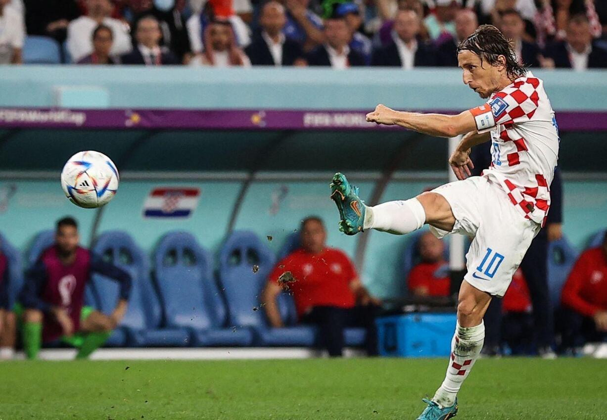 世界杯日本队2-1逆转胜德国是哪天,世界杯日本克罗地亚点球大战