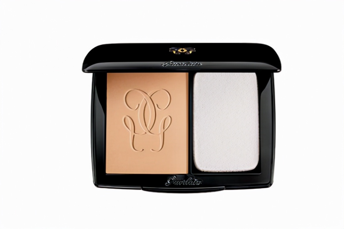 涂了粉底液还要打散粉吗,用了粉饼需要用粉底液散粉吗