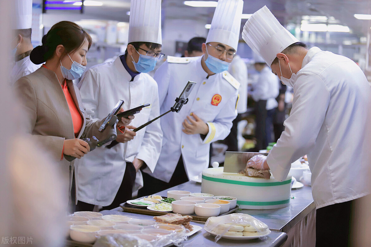 做厨师最好最开始要学会什么,厨师要想有前途需要做什么