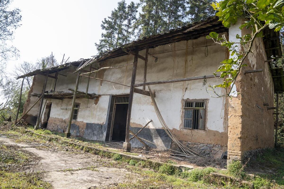 18岁女孩染上艾滋病,18岁女得艾滋