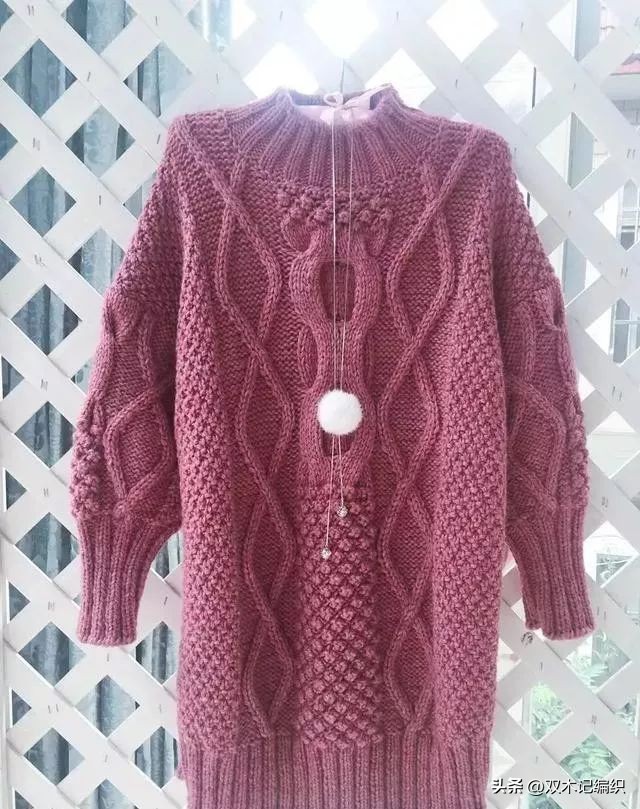 女款粗麻花棒针毛衣,亮粉色棒针粗线v领毛衣女