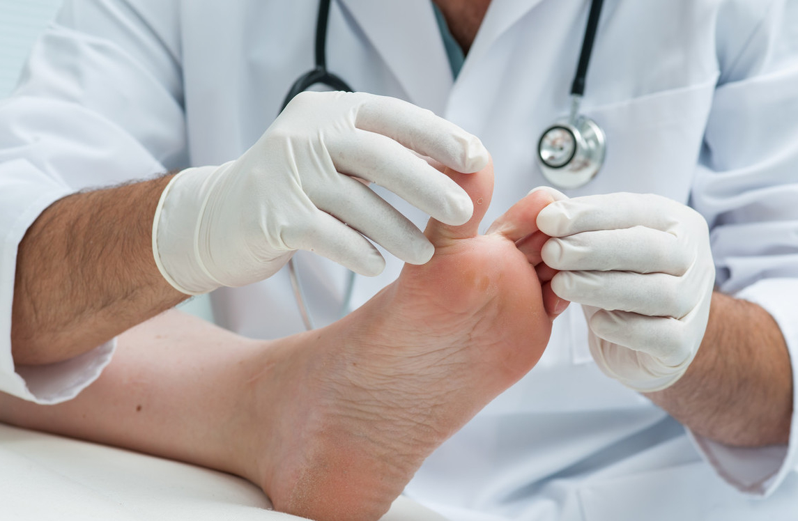 为什么不能穿试衣间里的鞋？服装销售说出实情，看完突然“后怕”