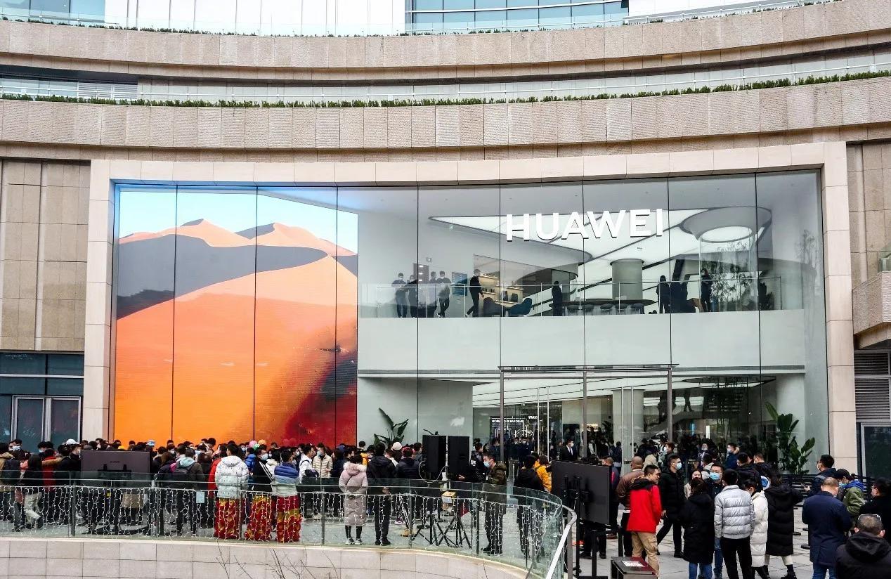 三大消息：华为基站国产率55%；中兴无造车计划；小米13Pro成机皇