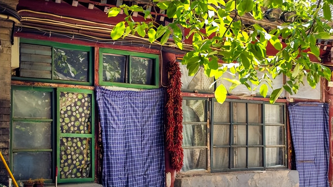 东四最著名的“豪宅”原来是它！|四合院的门簪和门墩都有什么门道？说说门楼四大美？！|他用修胡同记录北京