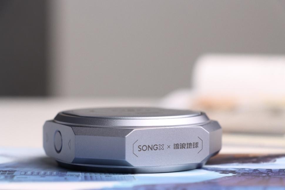 流浪地球联名礼盒版,songx流浪地球联名