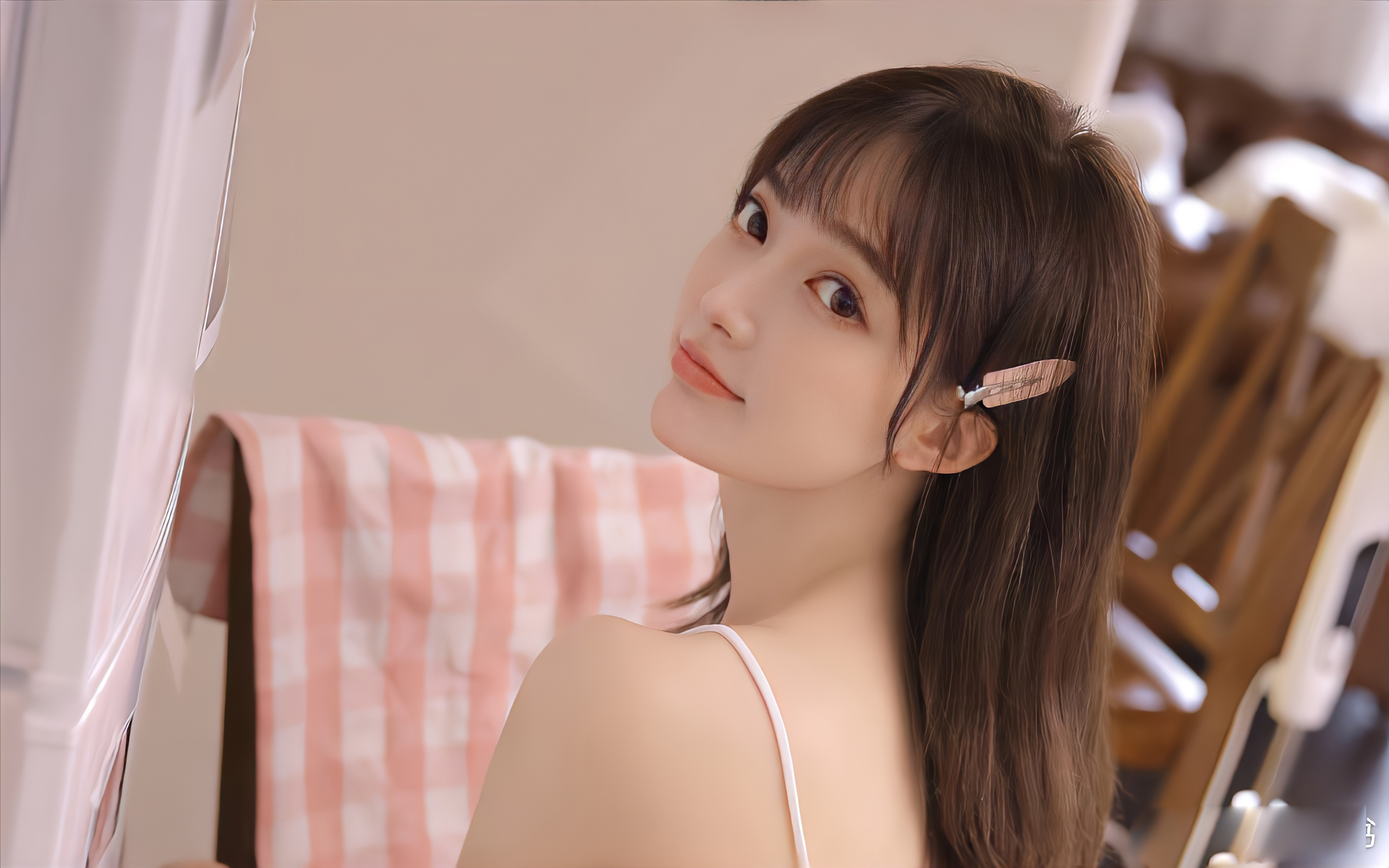 高清干净简洁的桌面壁纸,清新唯美干净壁纸女生