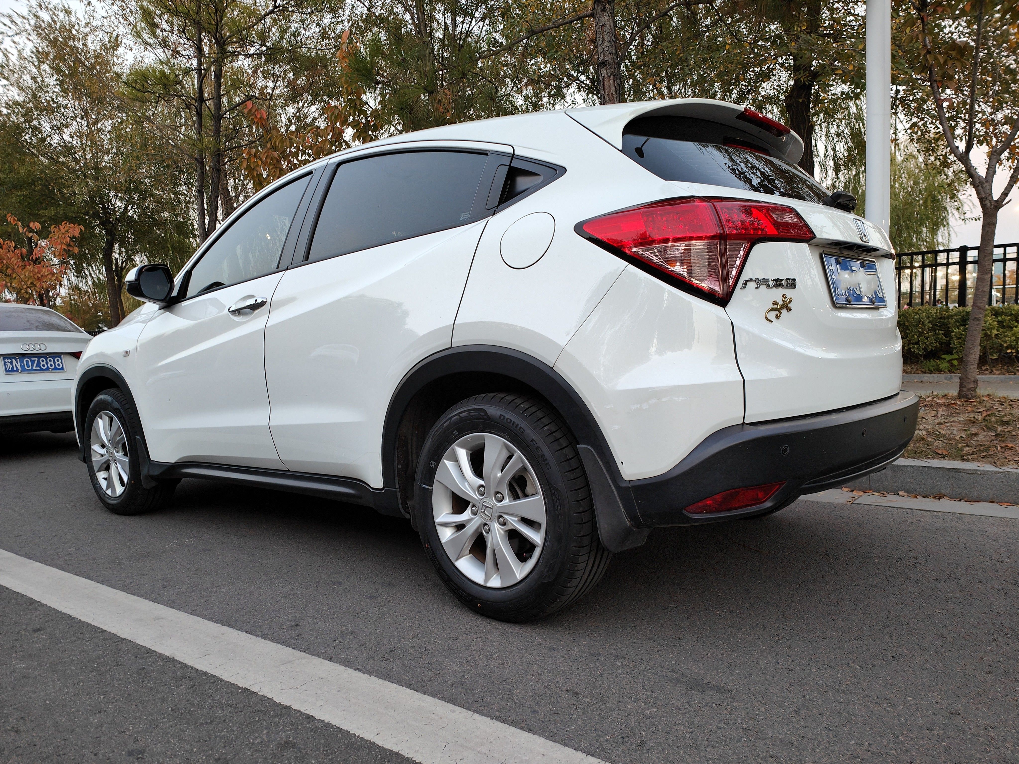 东风鹰击yj-01是不是真的容易爆胎,东风鹰击yj-01轮胎静音效果怎么样