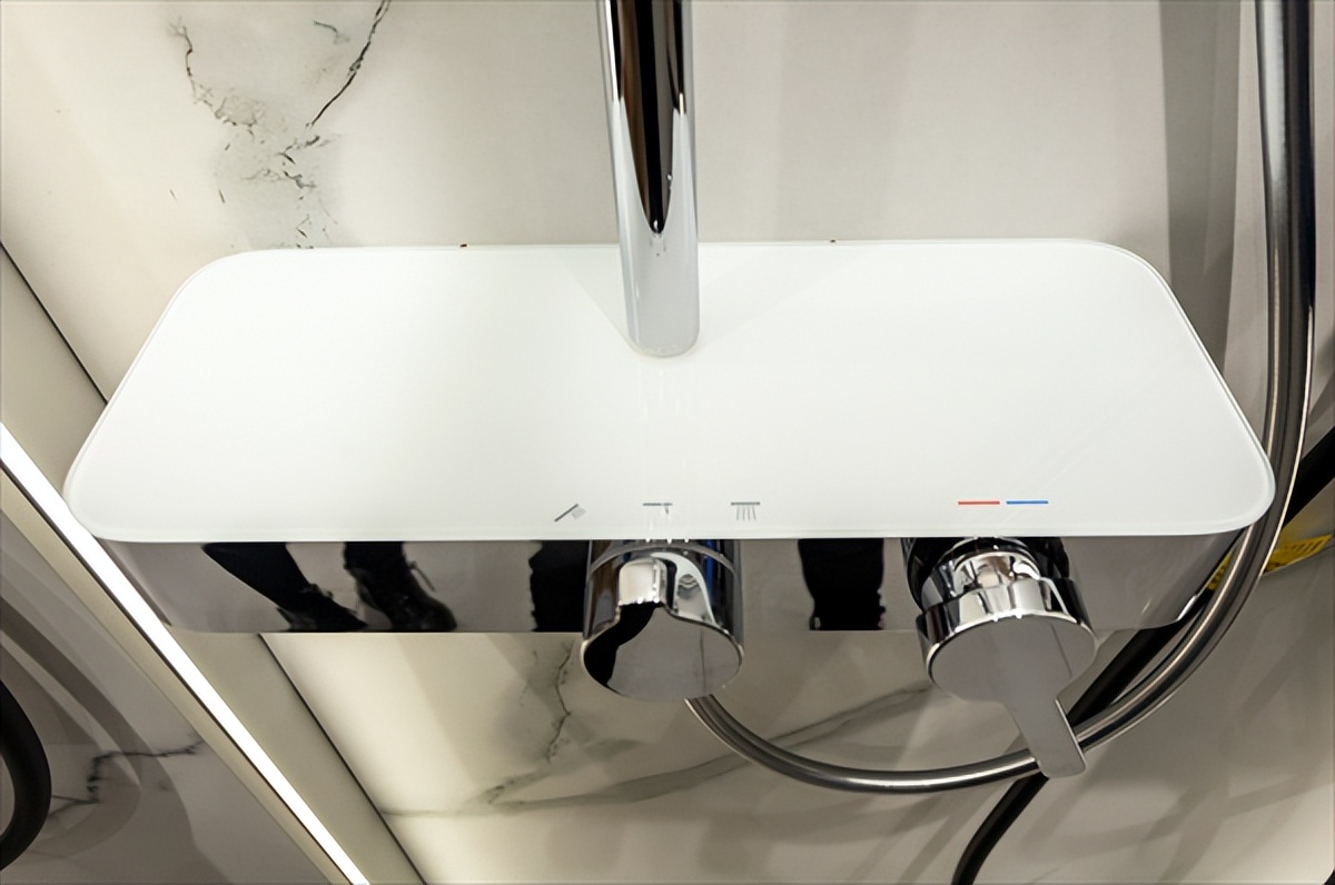 无接触式马桶,九牧浴室柜和马桶