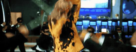 87岁开山鼻祖去世！那个拿命搏的港片时代，捧出的都是巨星