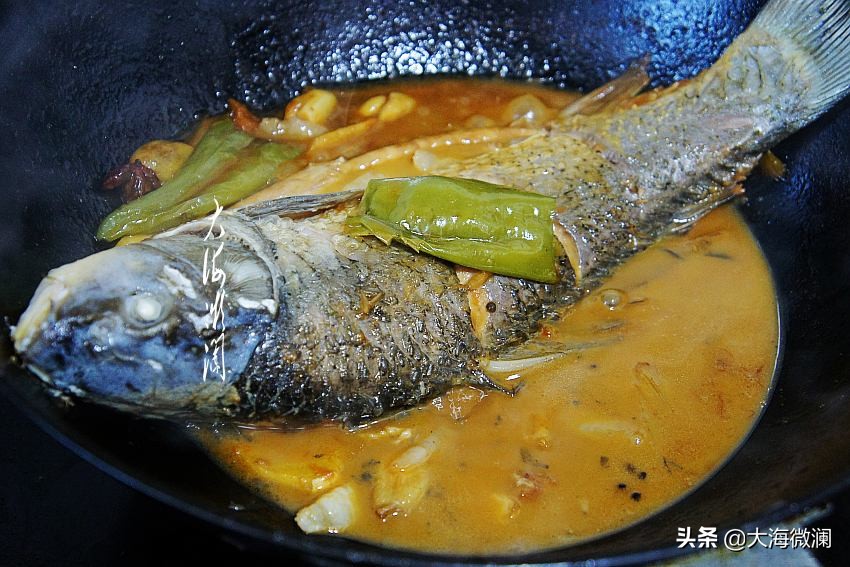 家常炖鱼怎么炖好吃入味,炖鱼怎么炖好吃又不破皮
