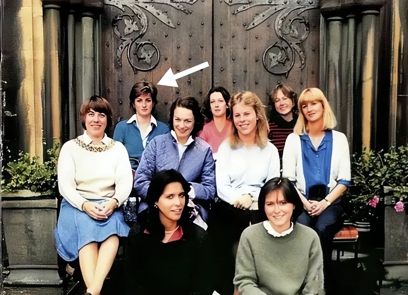 戴安娜初中毕业,戴安娜是高中生吗