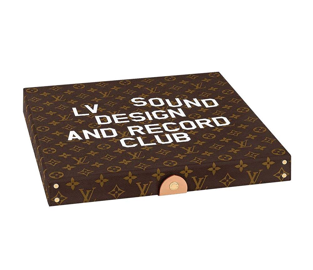 麦当劳肯德基的外卖盒身价大涨，被LV和YSL做成万元包包