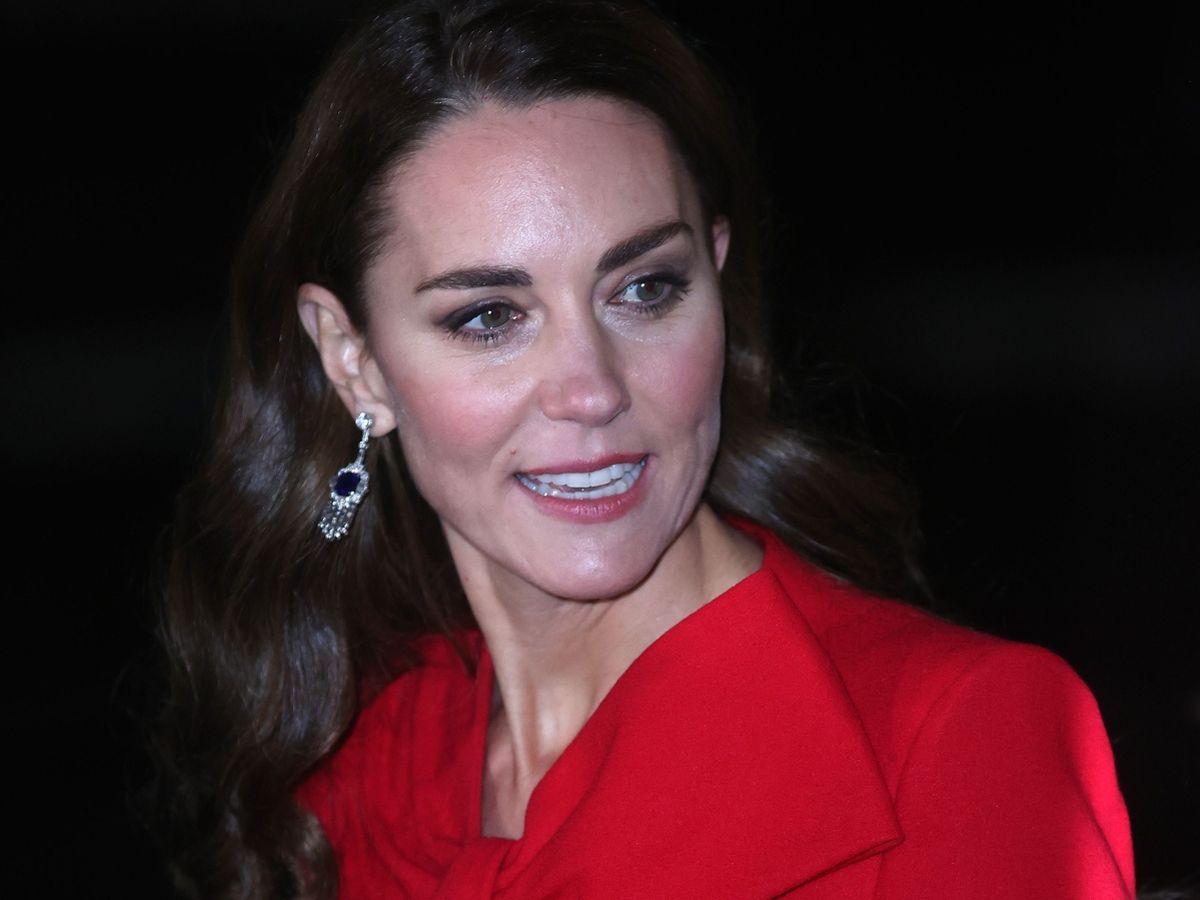 英国王室的顶级珍珠首饰图片,英王室皇冠权杖金球