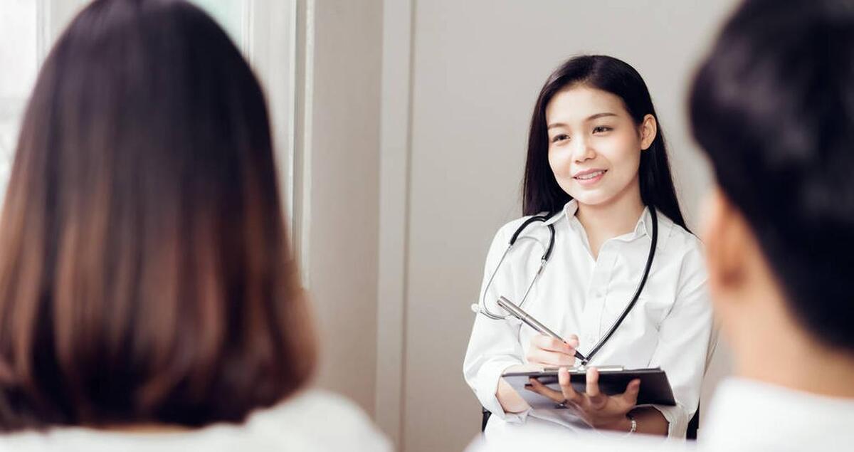 精神科医生和心理咨询师,如果你有问题去找心理医生