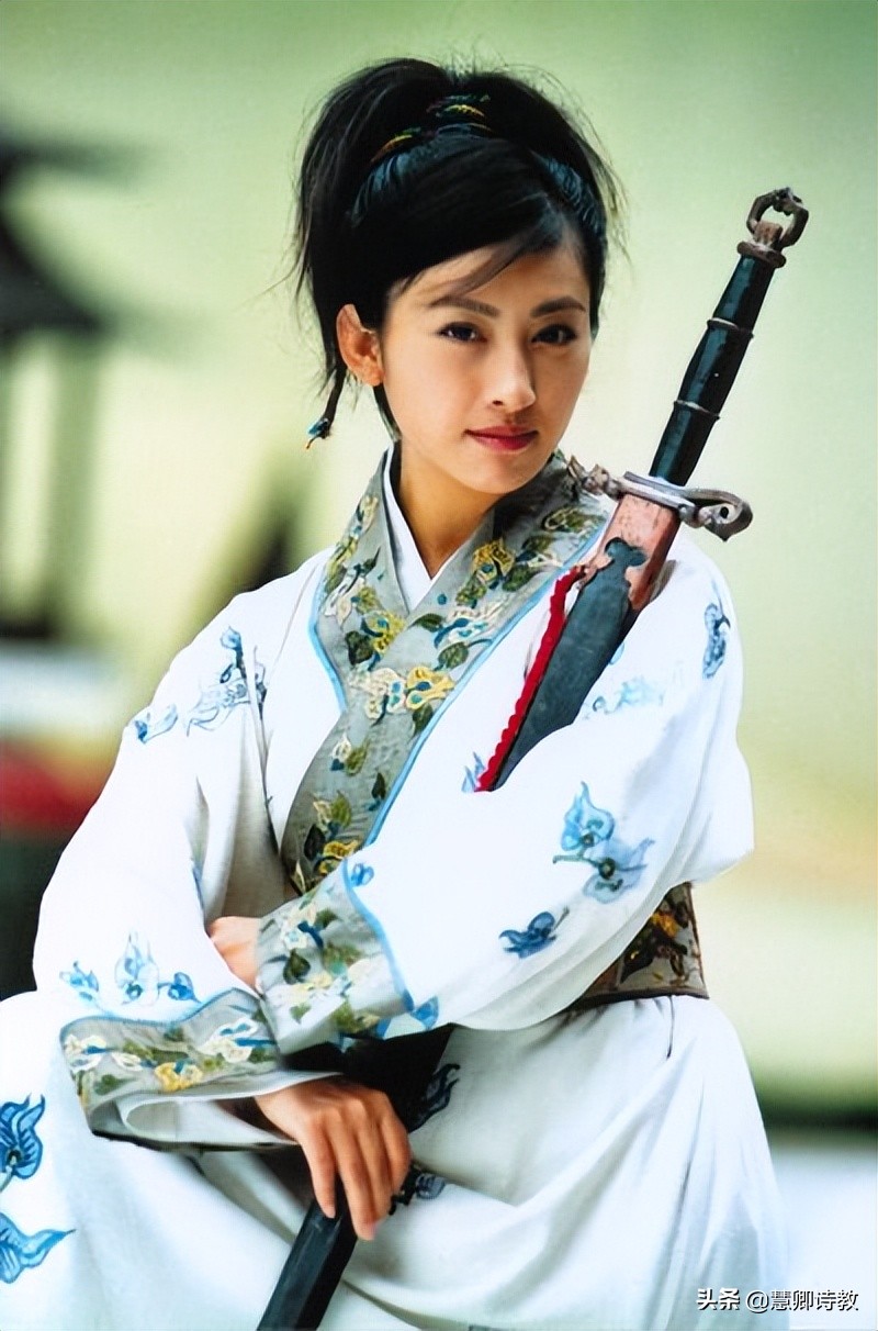 三下语文习作身边有特点的人范文,三年级习作6身边那些有特点的人