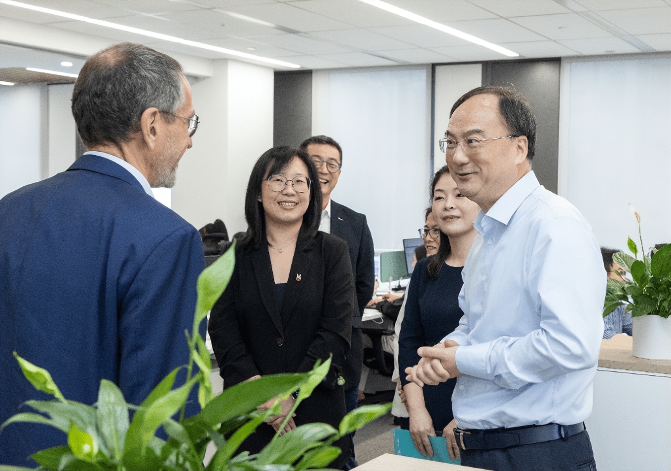 德国车企ceo来中国车展,德科集团公司