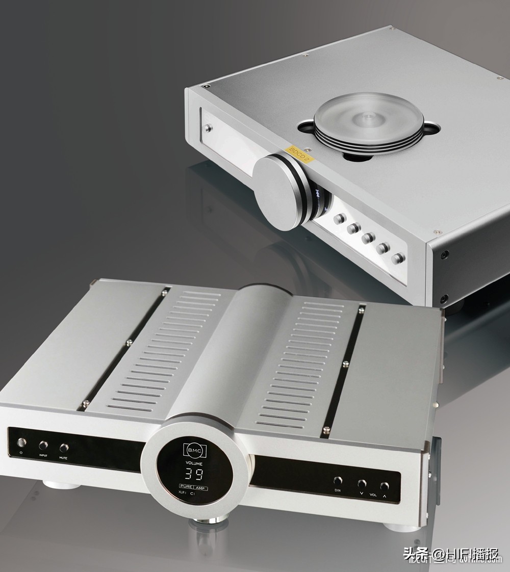 评B.M.C.AudioBDCD2CD机与PureAmp合并功放宽松大气的姿态